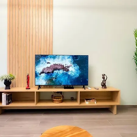 Luxury 2br Urban Retreat Apartment Tirana